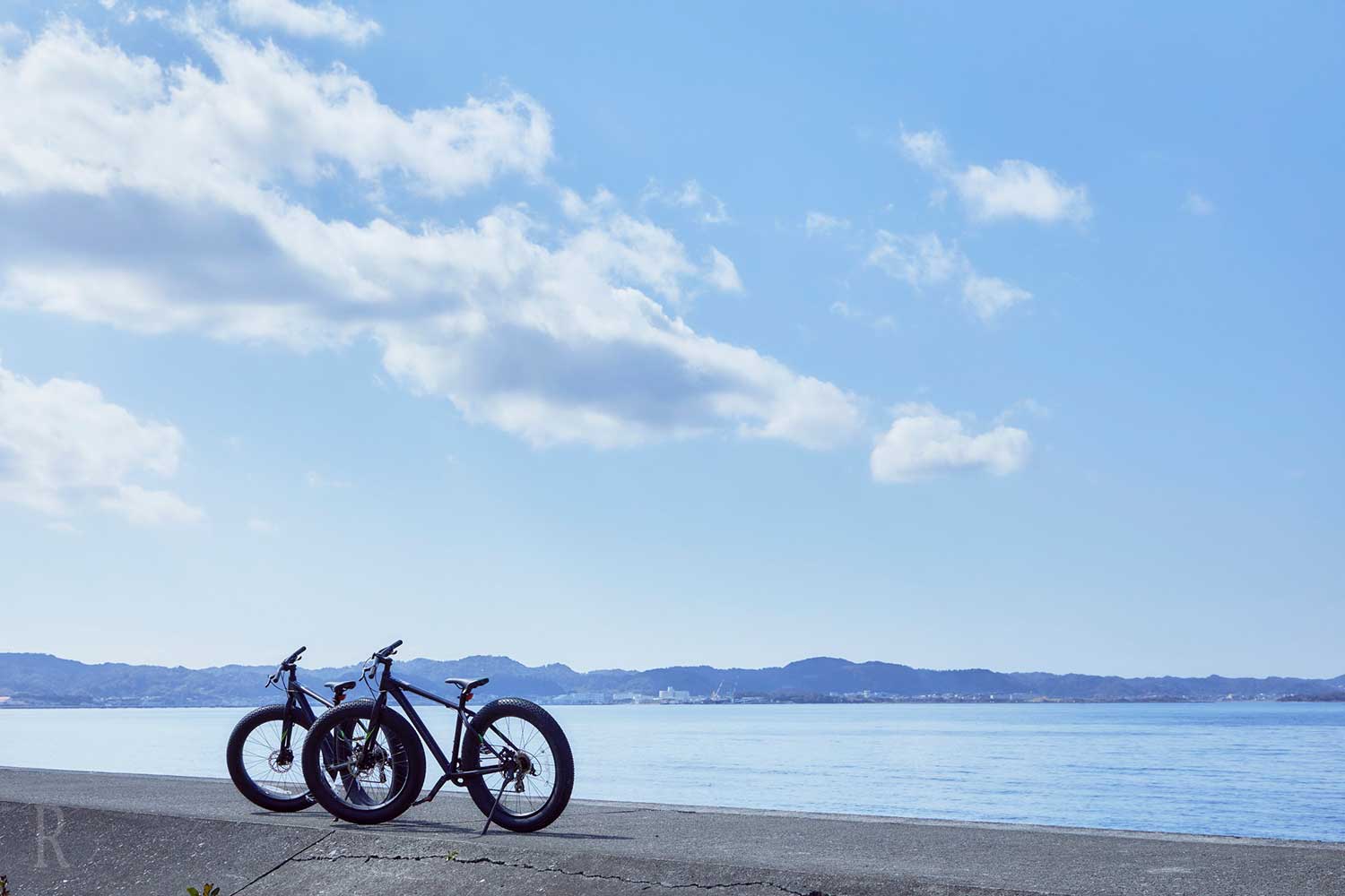 海と自転車
